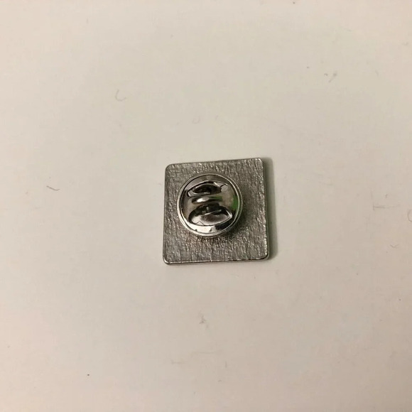 Mix Lot of 5 Pins Empire Club Canada AUUC Toronto Caledonia Pin - Picture 5 of 16